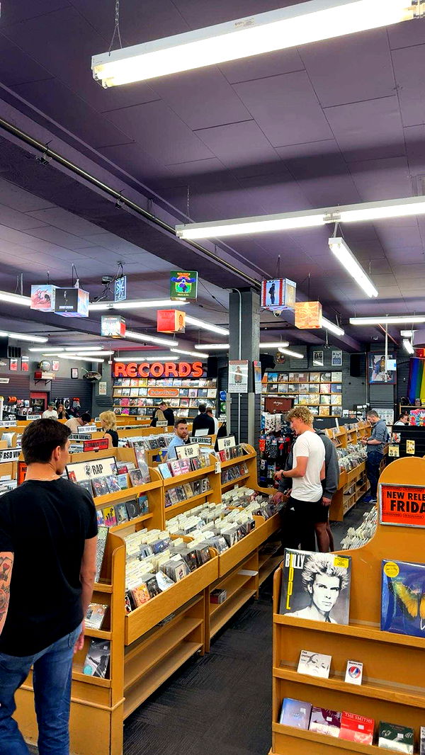 realhaylujan image ~ Altpins