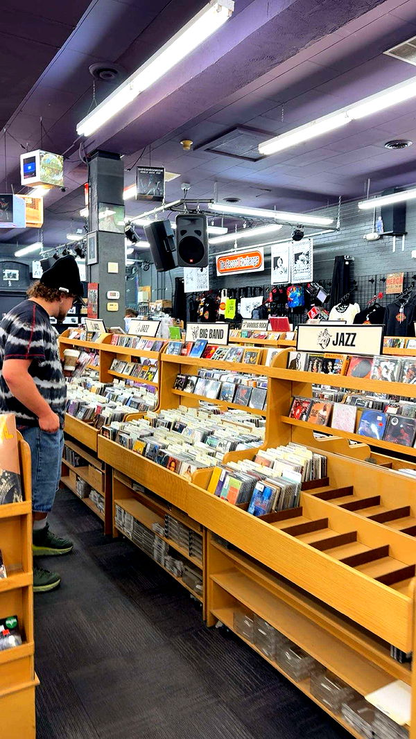 realhaylujan image ~ Altpins