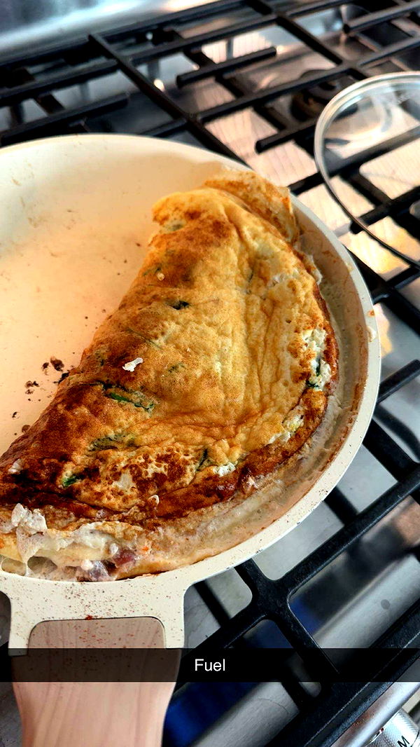 realhaylujan image ~ Altpins