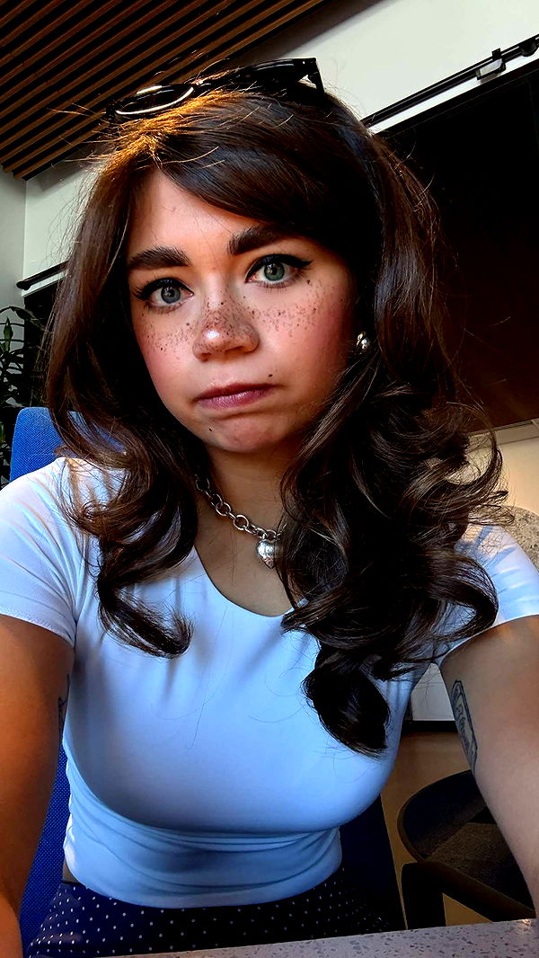 realhaylujan image ~ Altpins