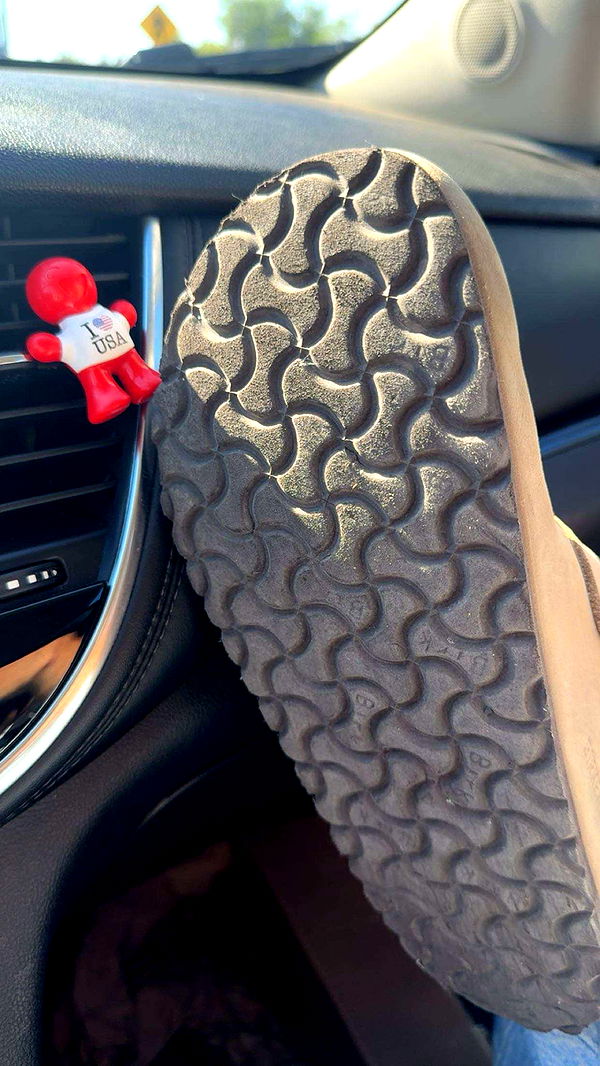 realhaylujan image ~ Altpins