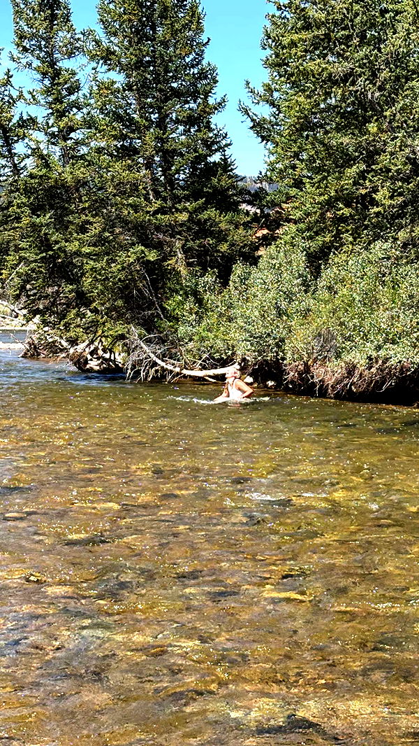 realhaylujan image ~ Altpins