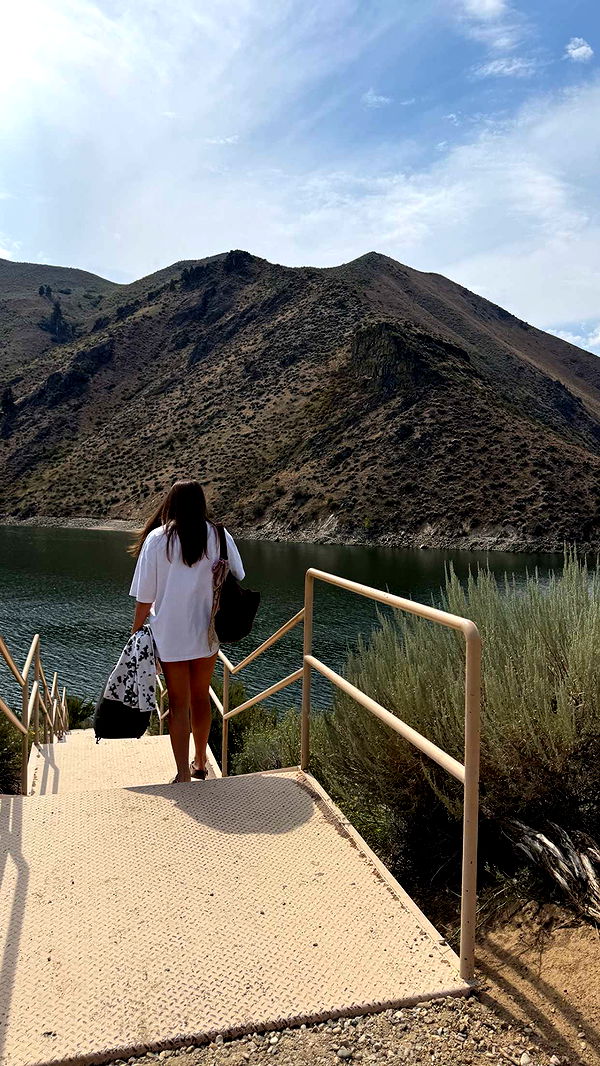 realhaylujan image ~ Altpins