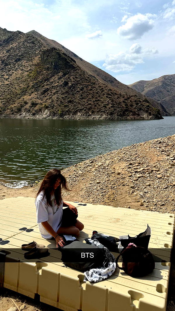 realhaylujan image ~ Altpins