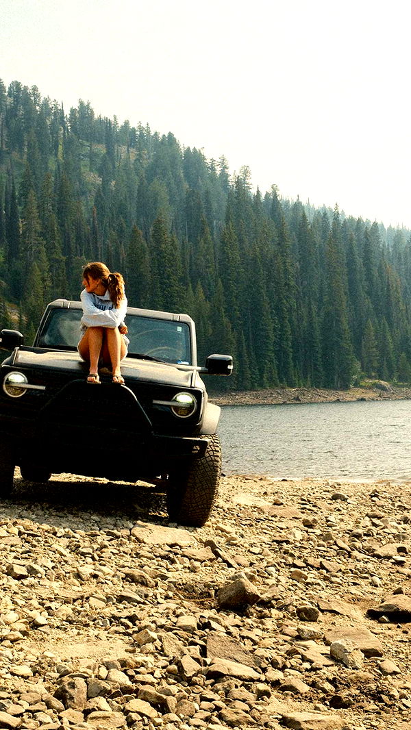 realhaylujan image ~ Altpins