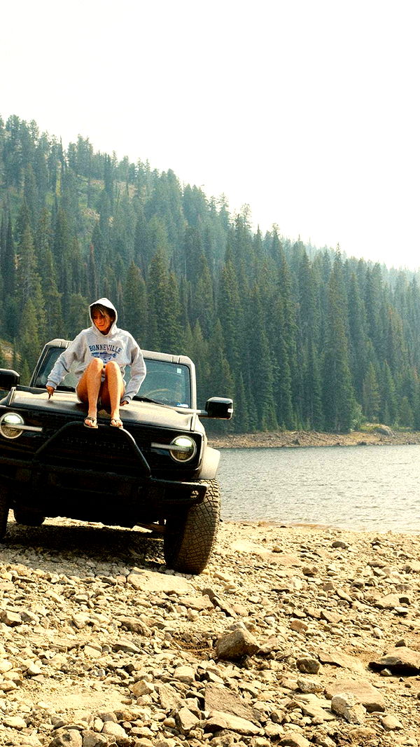 realhaylujan image ~ Altpins