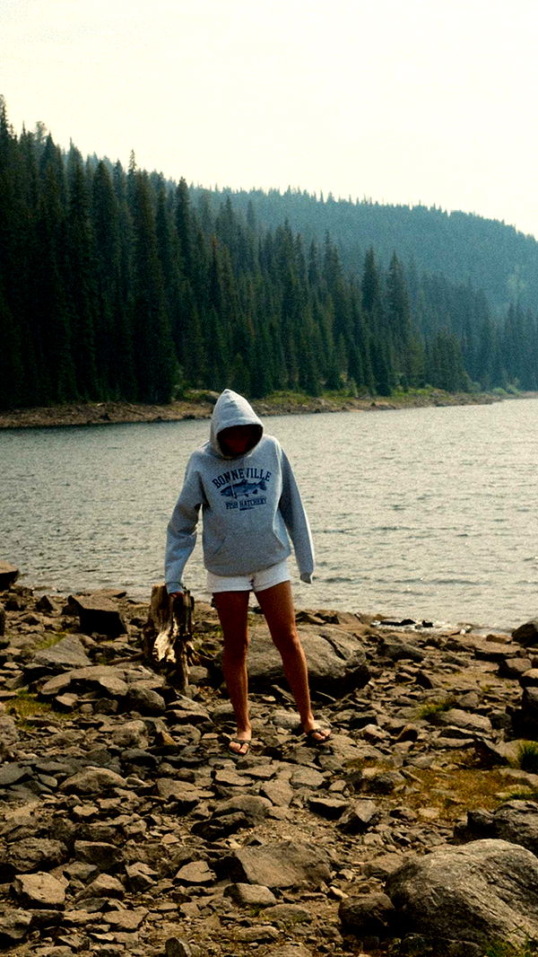 realhaylujan image ~ Altpins