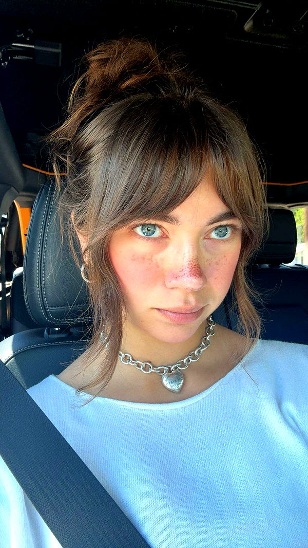 realhaylujan image ~ Altpins