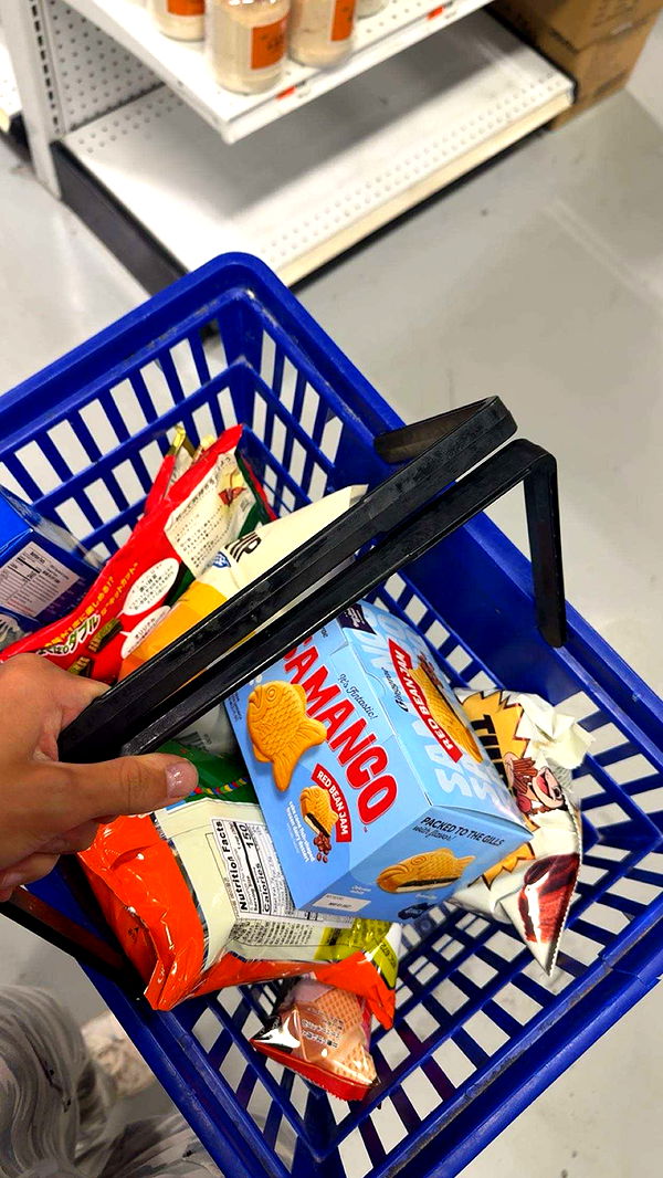 realhaylujan image ~ Altpins