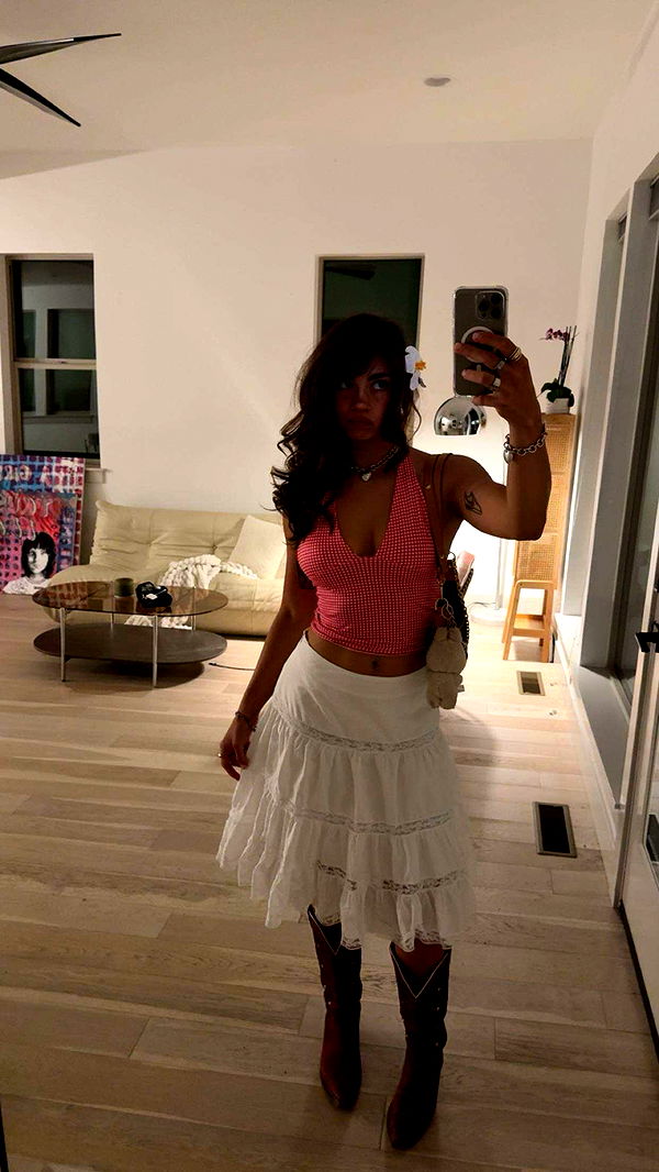 realhaylujan image ~ Altpins