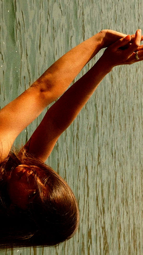 realhaylujan image ~ Altpins