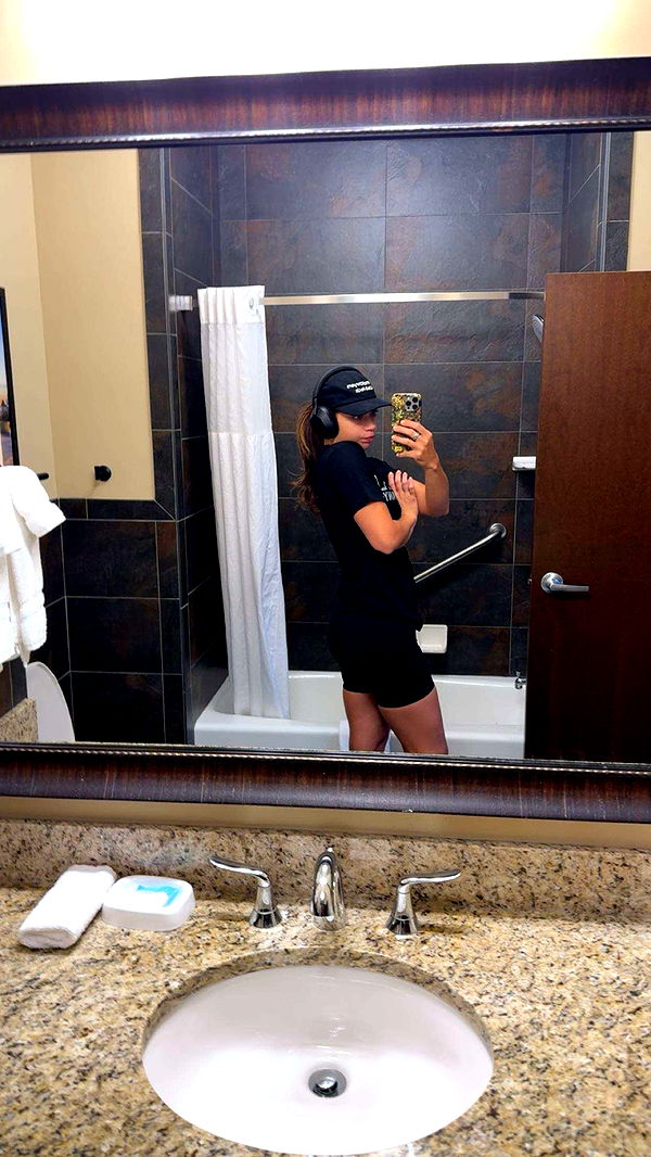 realhaylujan image ~ Altpins