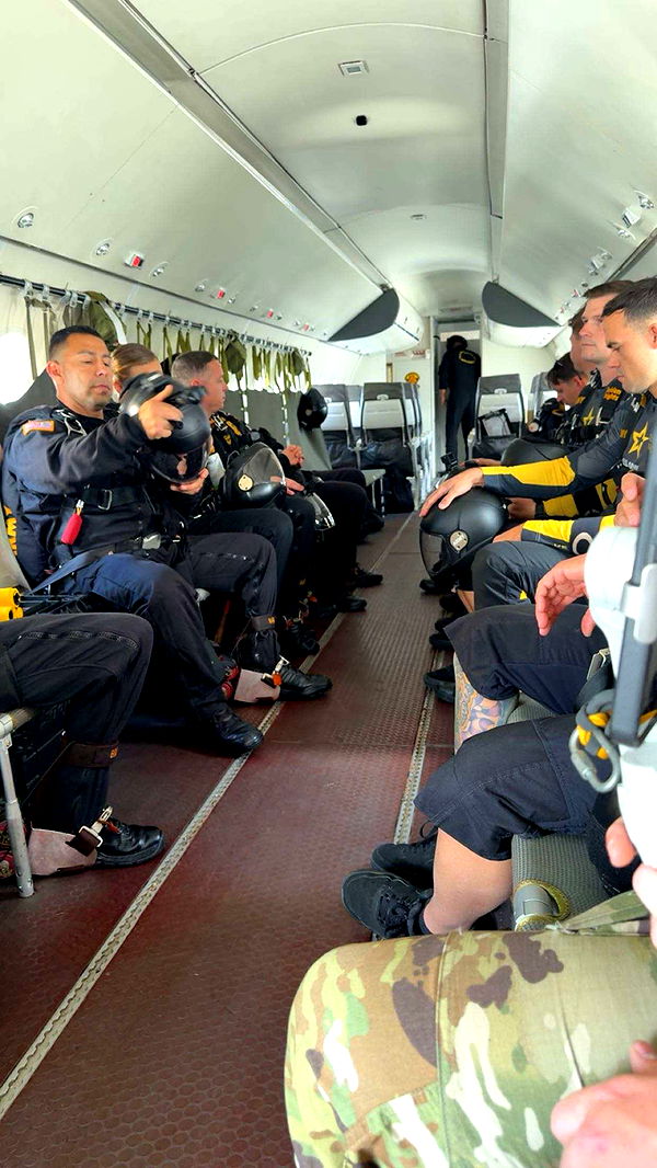 realhaylujan image ~ Altpins