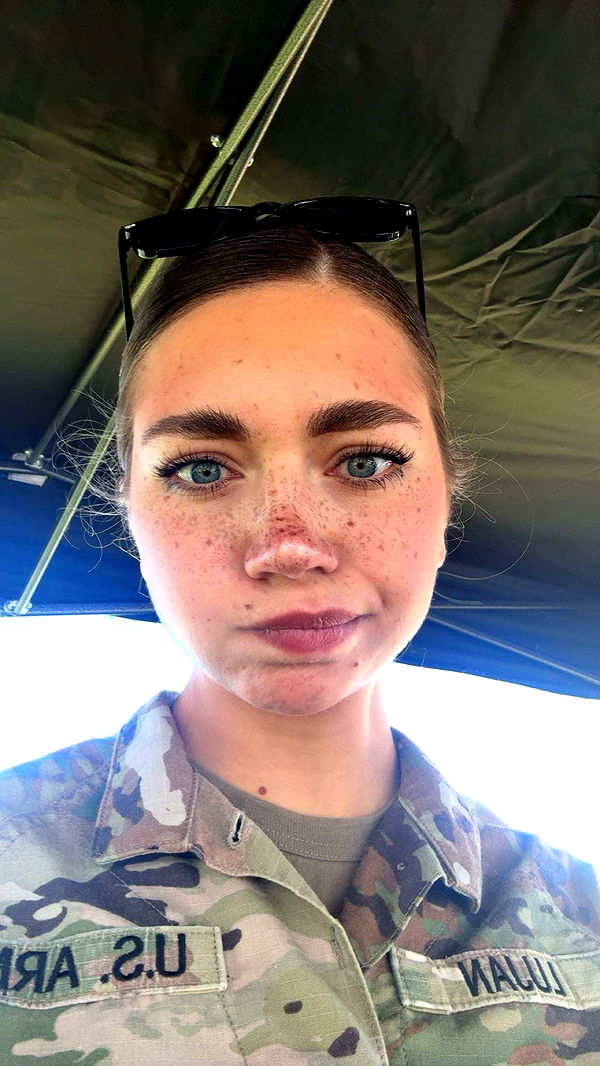 realhaylujan image ~ Altpins