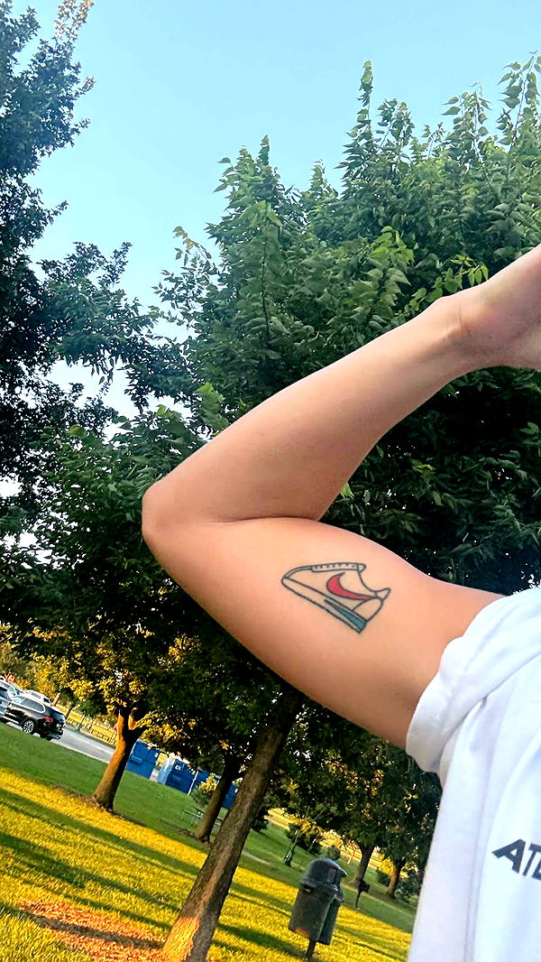 realhaylujan image ~ Altpins