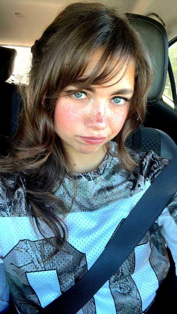 realhaylujan image ~ Altpins