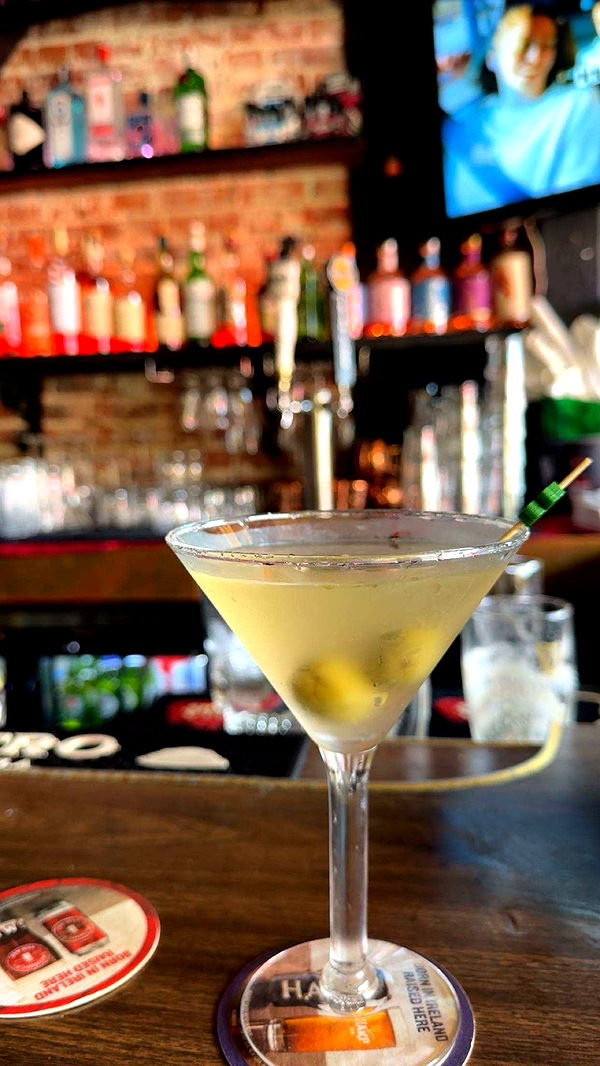 realhaylujan image ~ Altpins