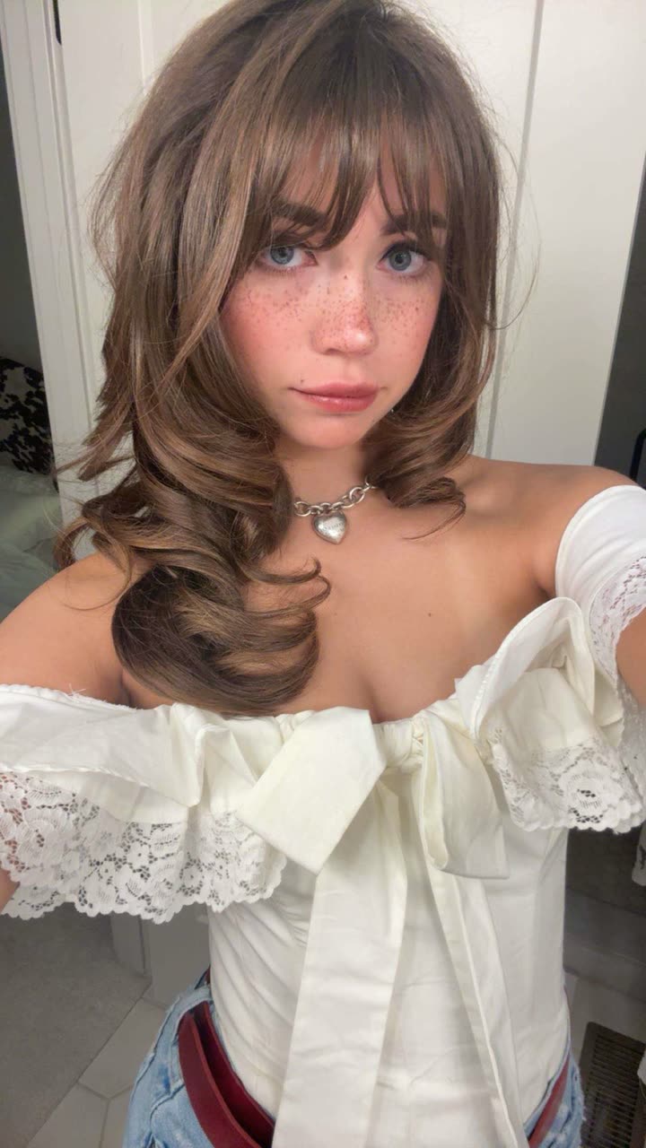 realhaylujan snapchat image archive image