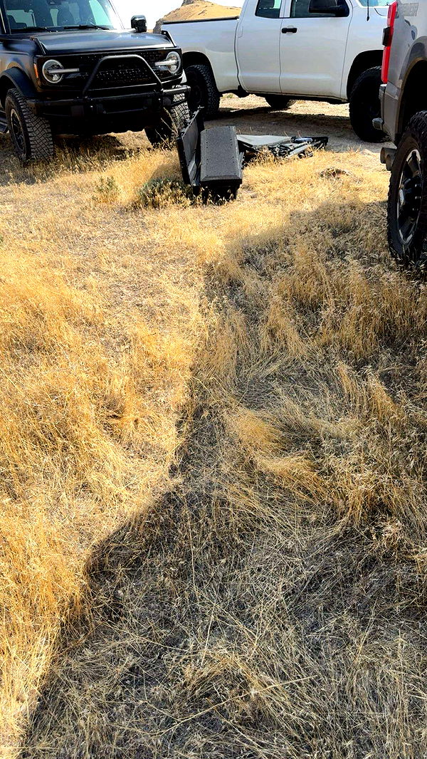 realhaylujan image ~ Altpins