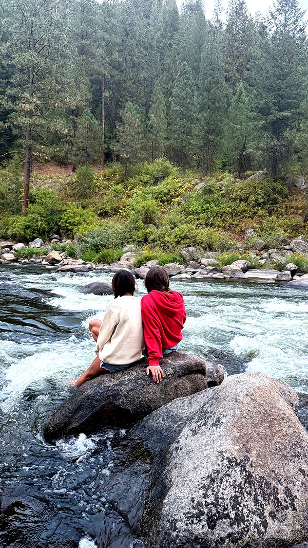 realhaylujan image ~ Altpins