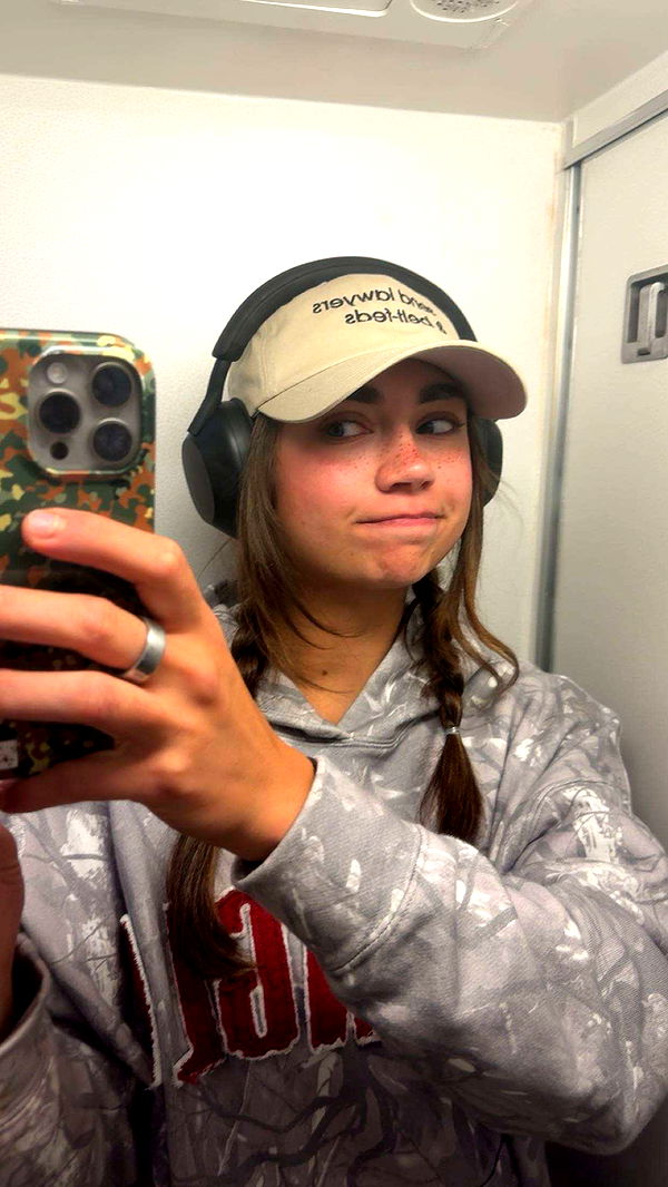 realhaylujan image ~ Altpins