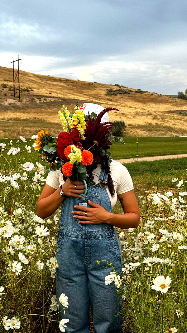 realhaylujan image ~ Altpins