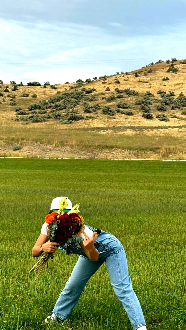 realhaylujan image ~ Altpins