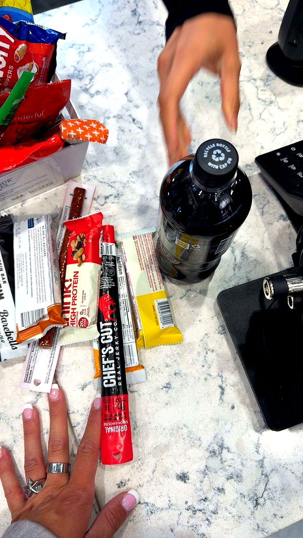 realhaylujan image ~ Altpins