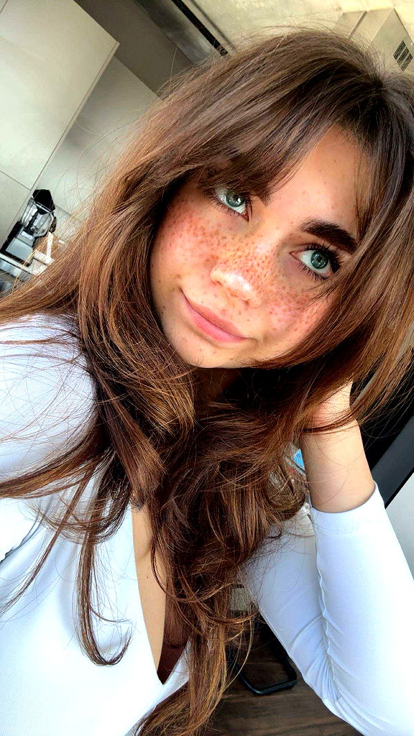 realhaylujan image ~ Altpins