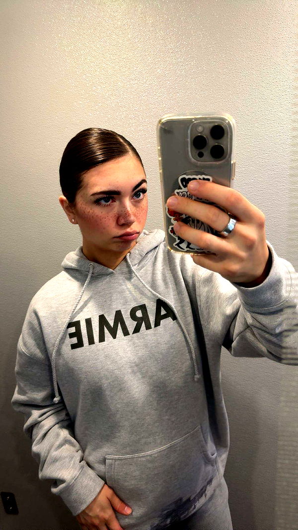 realhaylujan image ~ Altpins