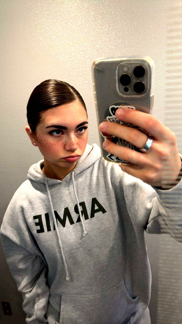 realhaylujan image ~ Altpins