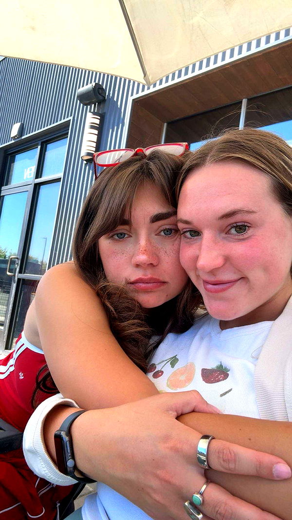 realhaylujan image ~ Altpins