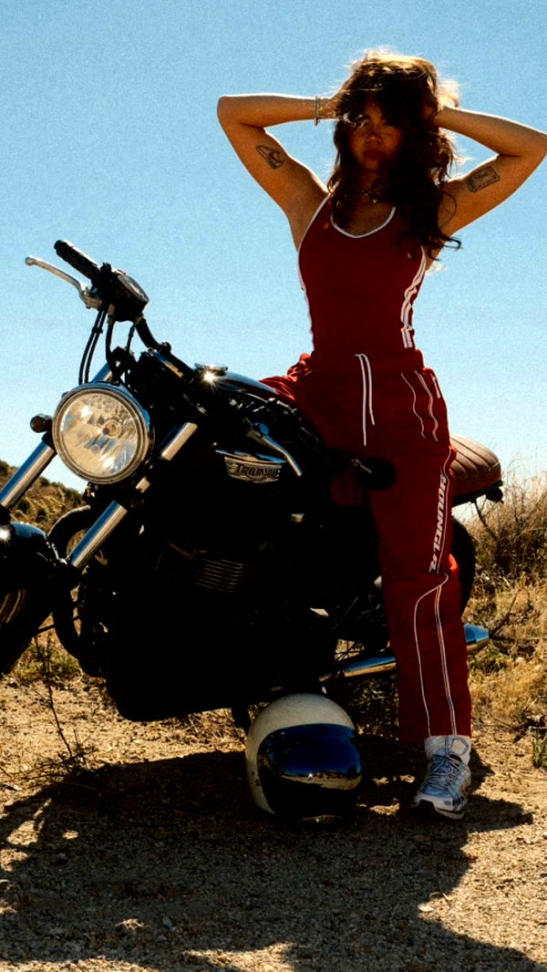 realhaylujan image ~ Altpins