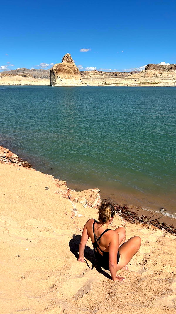 realhaylujan image ~ Altpins