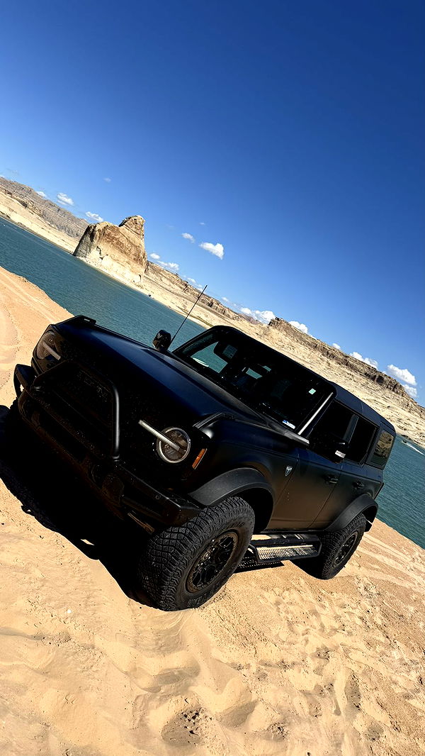 realhaylujan image ~ Altpins