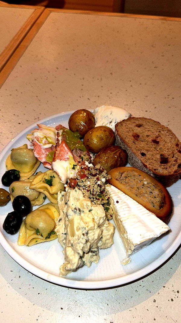 realhaylujan image ~ Altpins