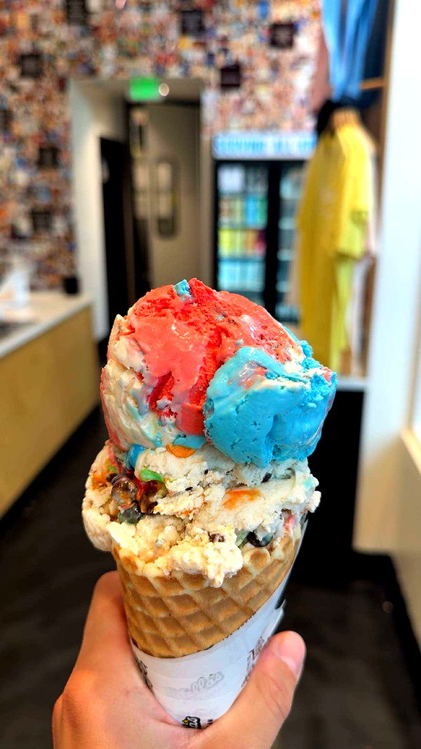 realhaylujan image ~ Altpins