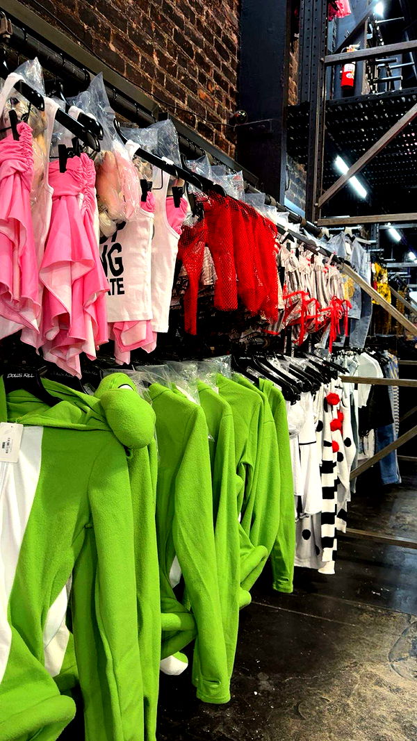 realhaylujan image ~ Altpins