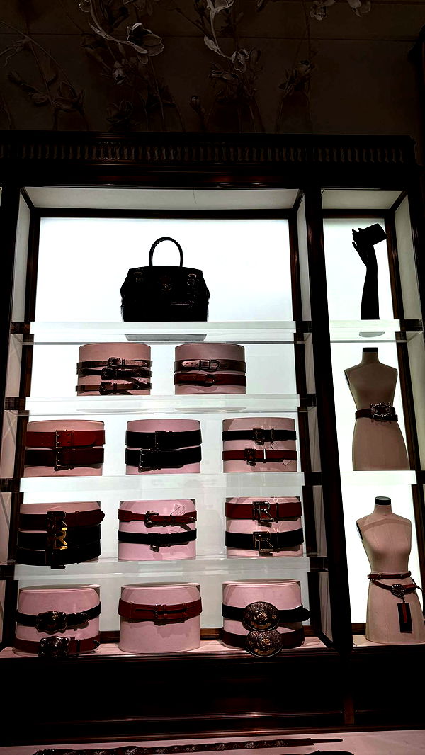 realhaylujan image ~ Altpins