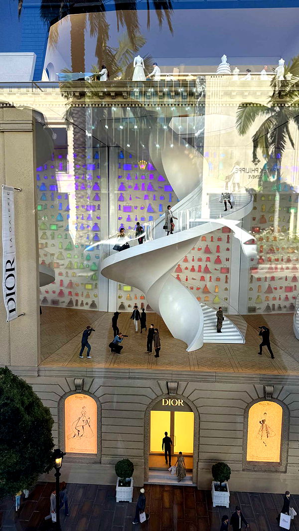 realhaylujan image ~ Altpins