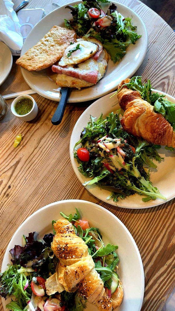 realhaylujan image ~ Altpins