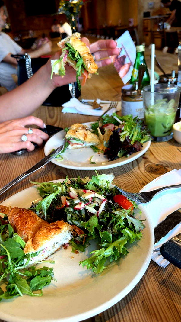 realhaylujan image ~ Altpins