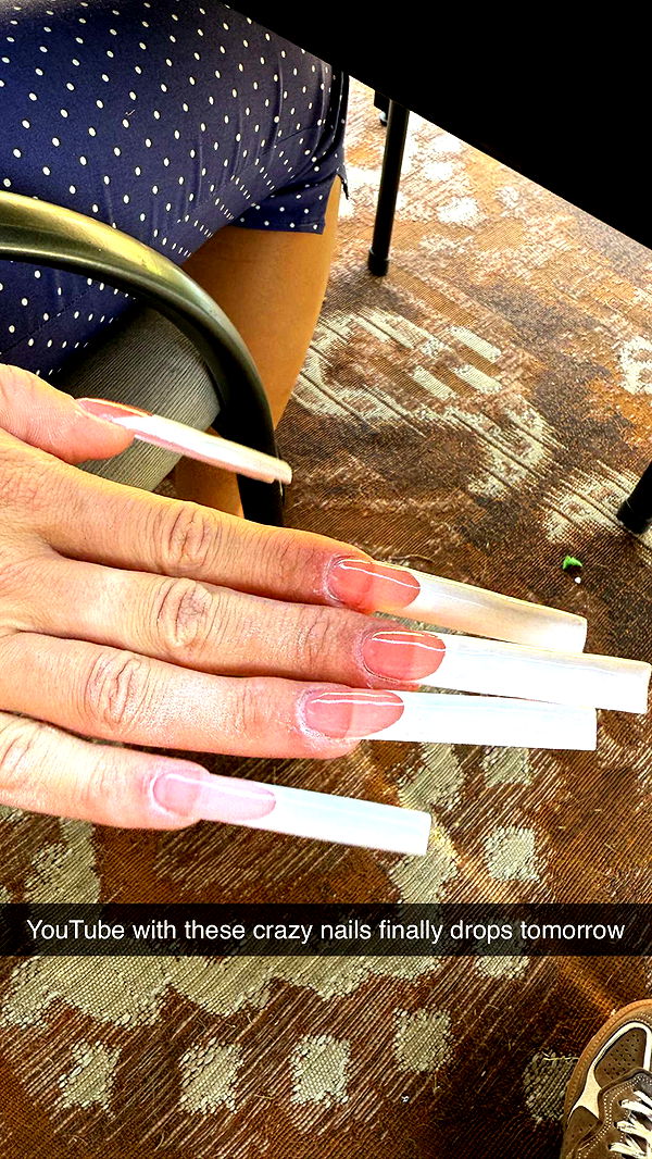 realhaylujan image ~ Altpins