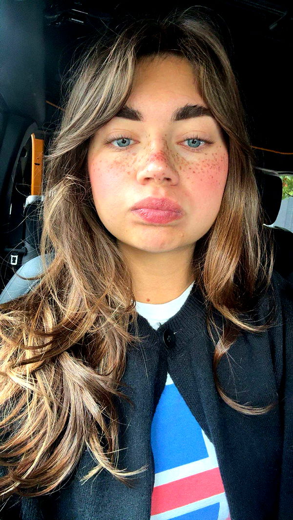 realhaylujan image ~ Altpins