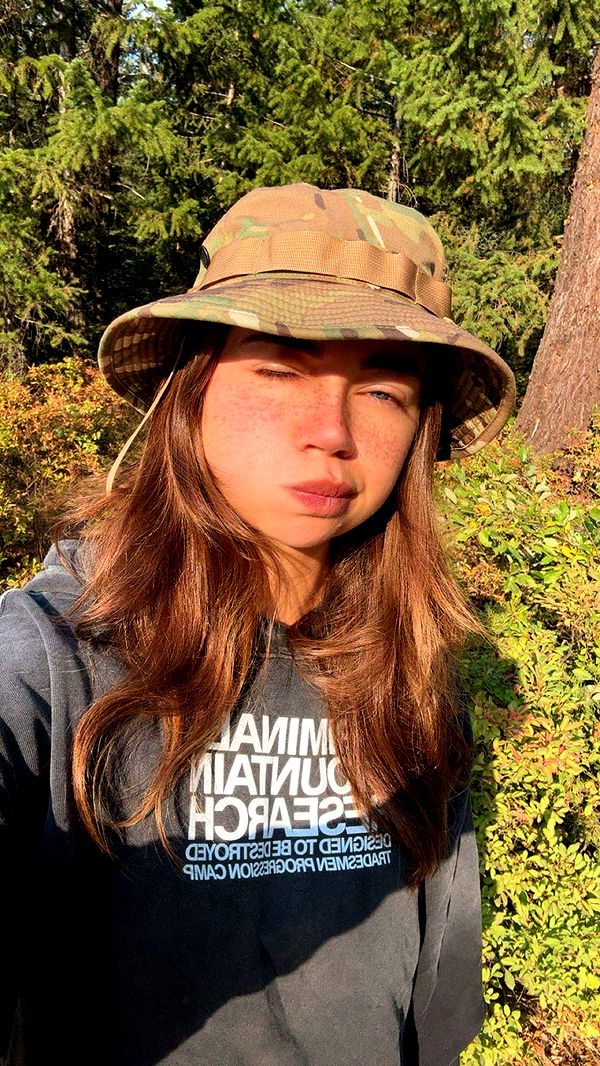 realhaylujan image ~ Altpins