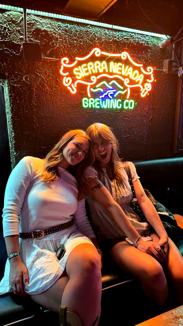 realhaylujan image ~ Altpins