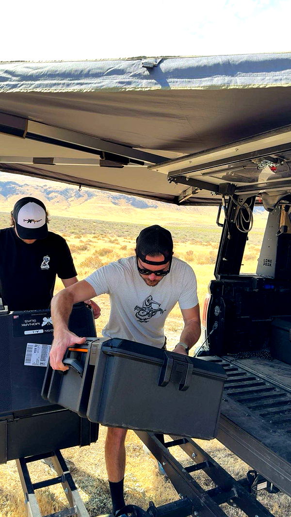 realhaylujan image ~ Altpins