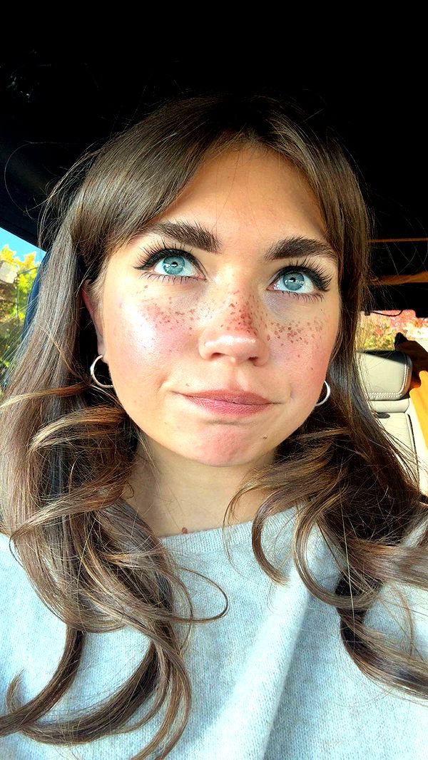 realhaylujan image ~ Altpins