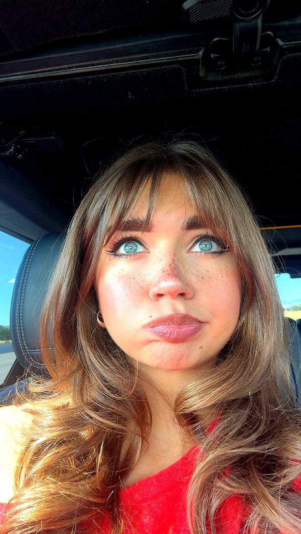 realhaylujan image ~ Altpins