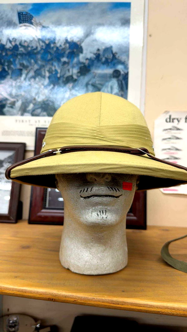 realhaylujan image ~ Altpins